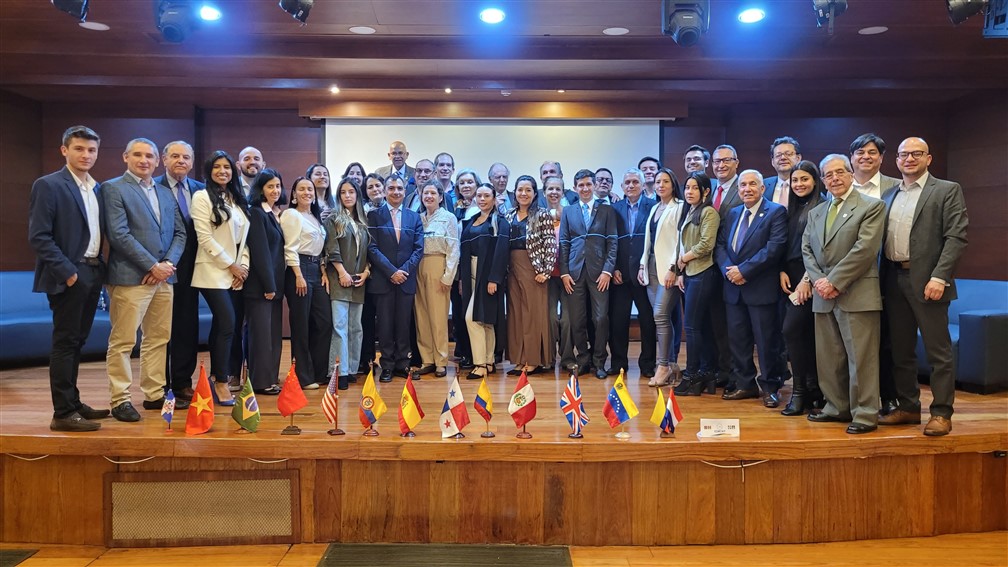 foto grupo camaras ajustada